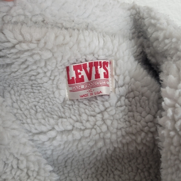 Vintage Levis sherpa lined jean jacket - Picture 10 of 10